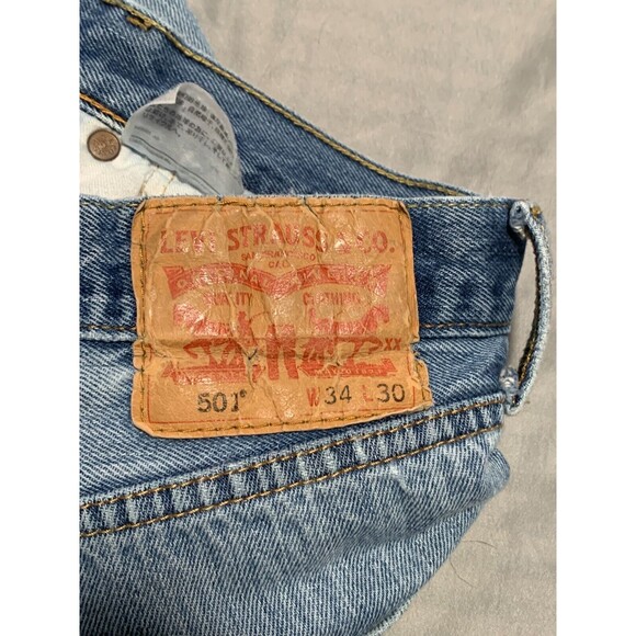 Levis 501xx Mens 34x30 Original Fit Light Wash Blue 100% Cotton Button Fly - Picture 7 of 16